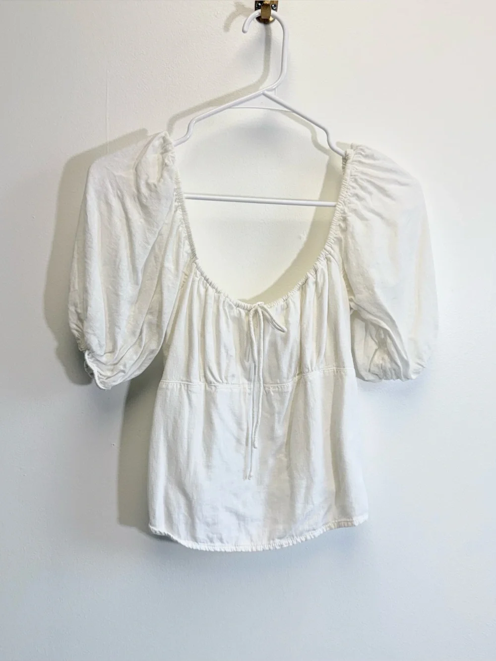 Abercrombie & Fitch White Puff Sleeve Bow Tie Front Smocked Peasant Top Small
